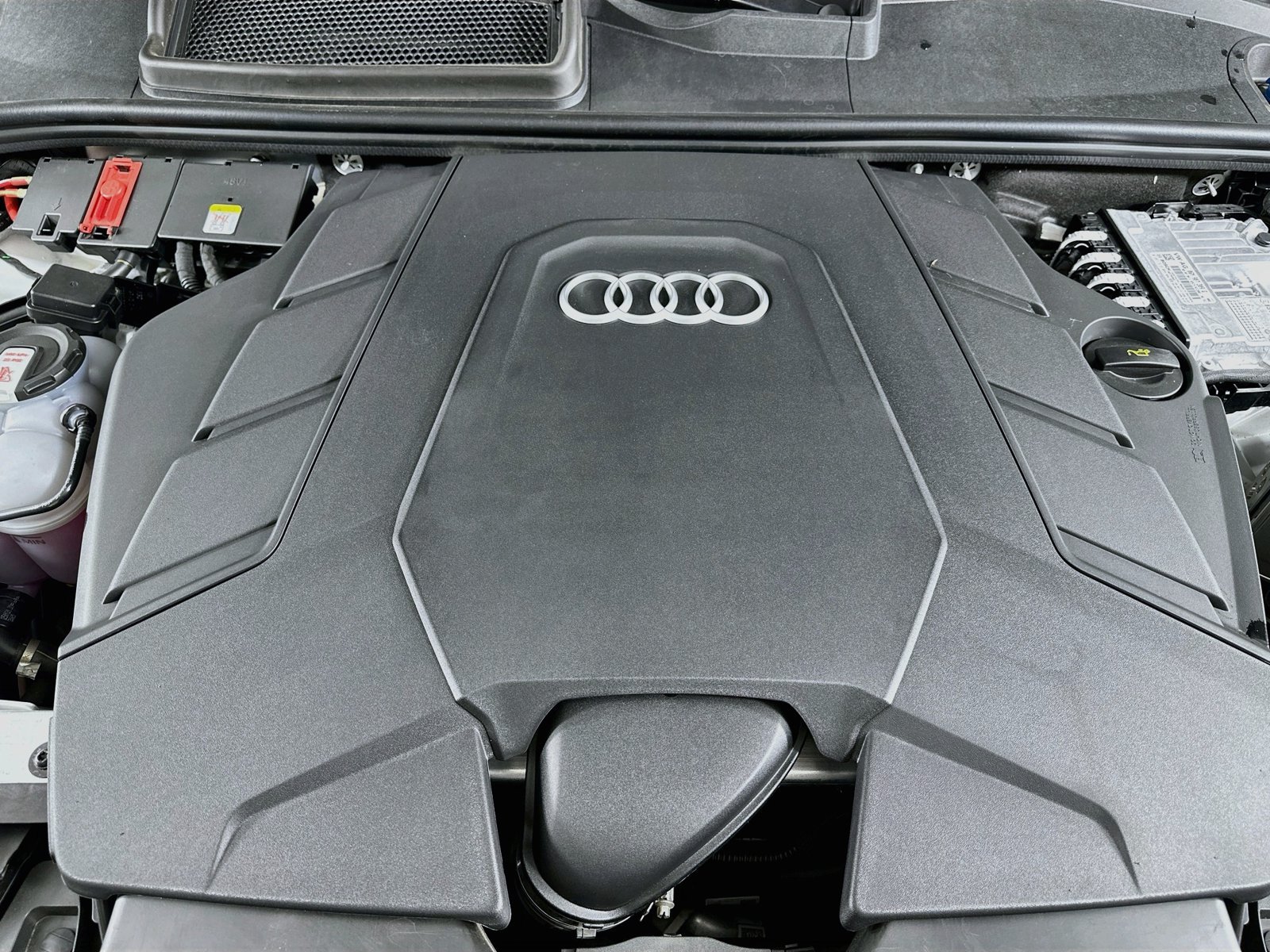 Used 2025 Audi Q7 3.0T Premium Plus w/ Premium Plus Package AWD/4WD image 13
