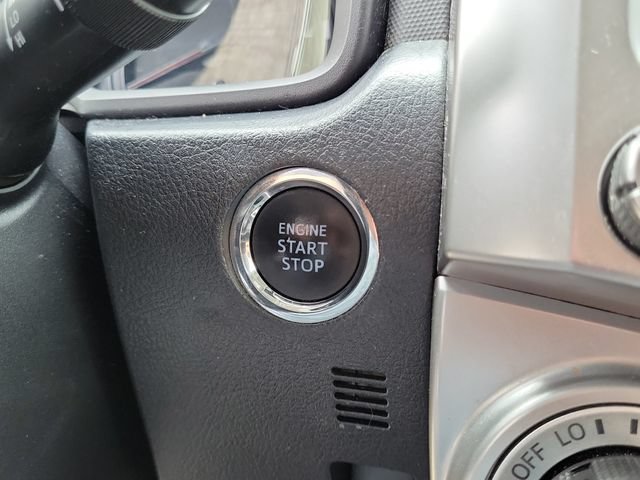 Used 2020 Toyota 4Runner SR5 Premium w/ Moonroof Package AWD/4WD image 23