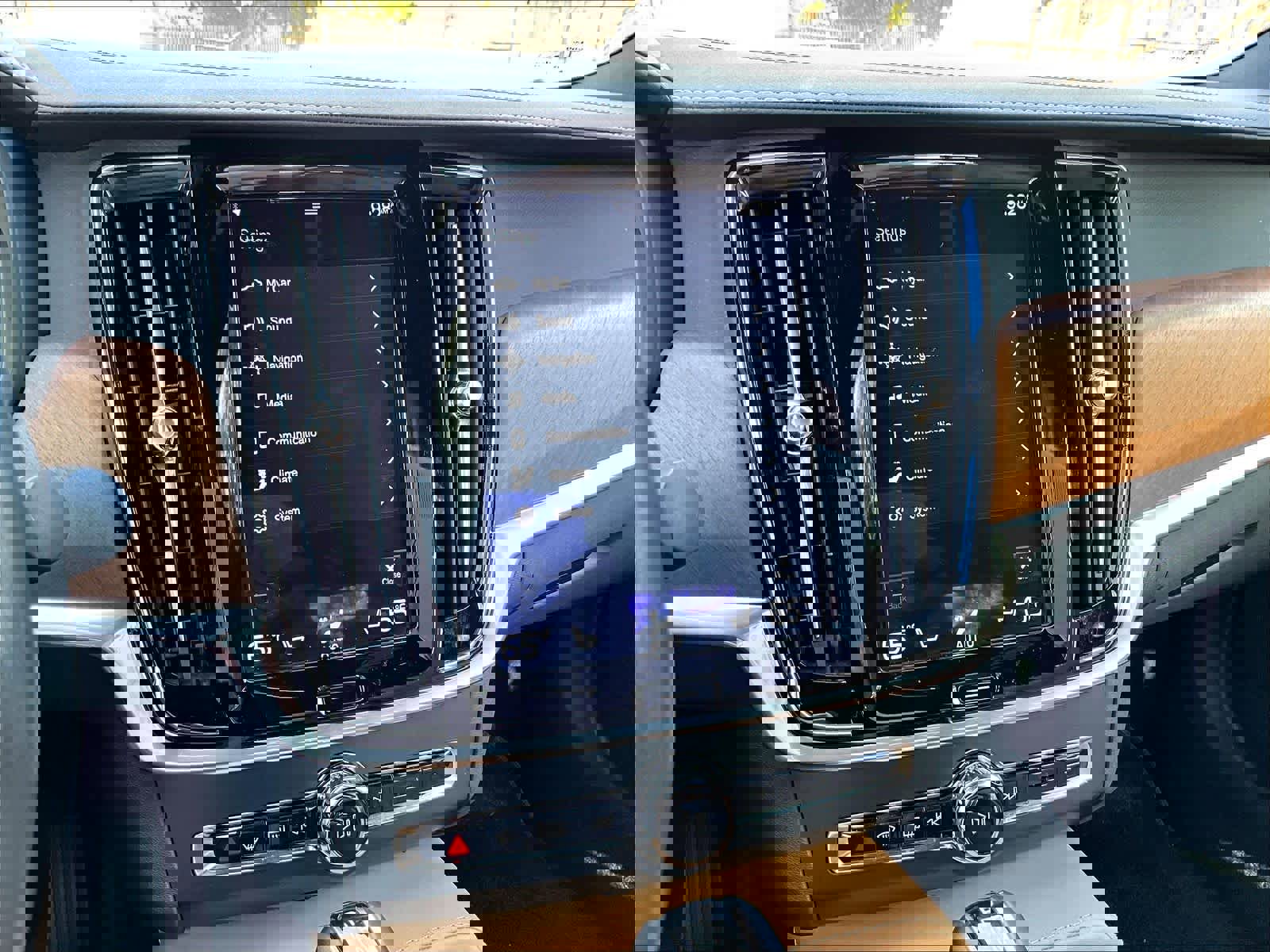 Used 2017 Volvo S90 T6 Inscription w/ Vision Package image 38