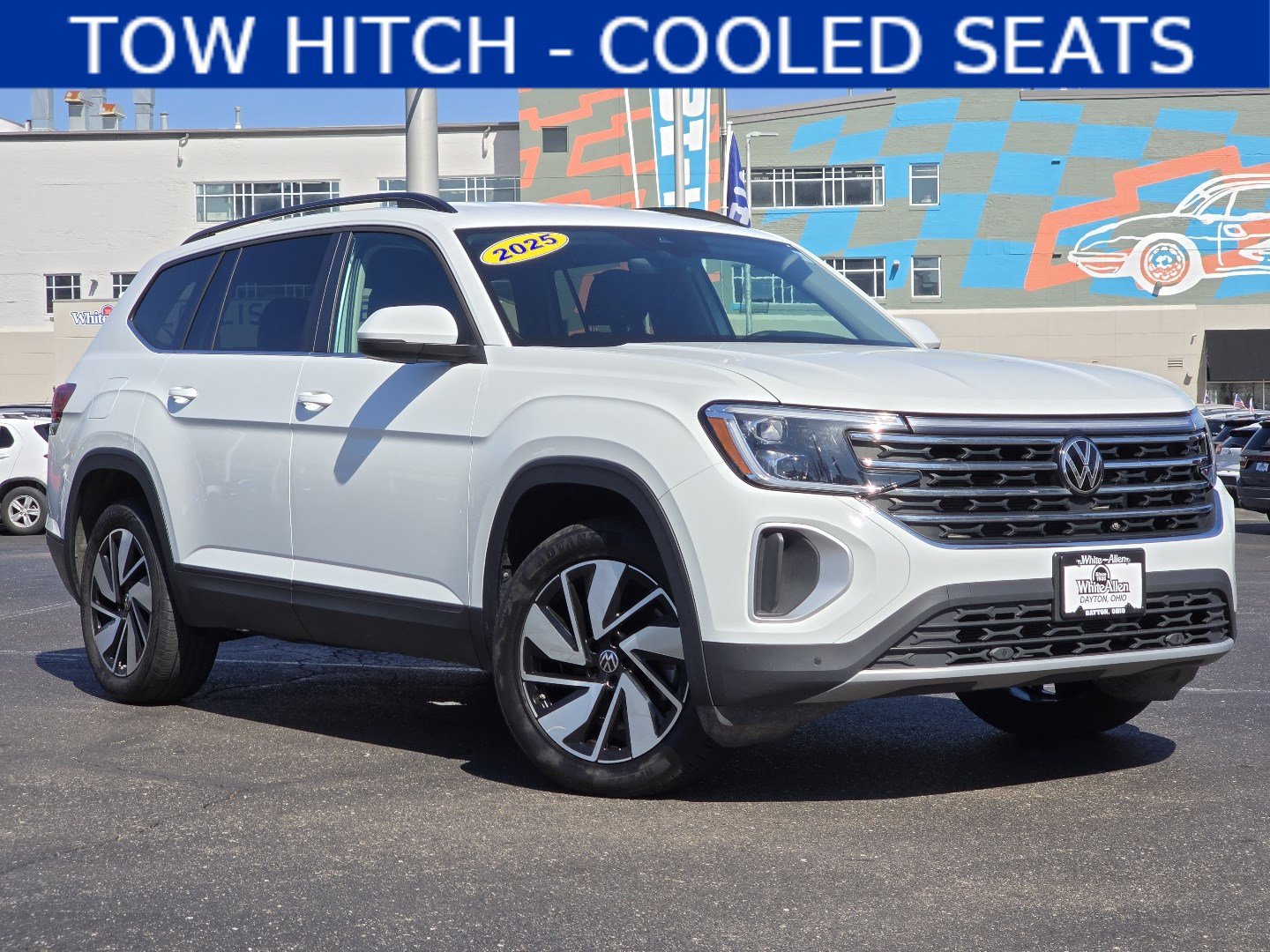 Used 2025 Volkswagen Atlas SE AWD/4WD image 1