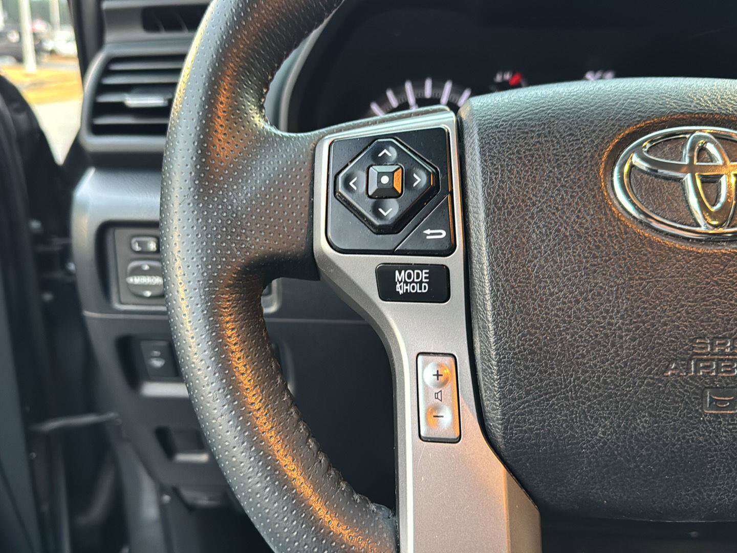 Used 2017 Toyota 4Runner SR5 image 18