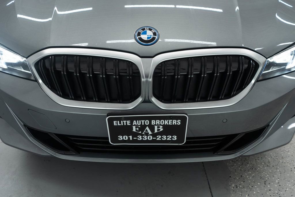 Used 2024 BMW 330e xDrive image 40