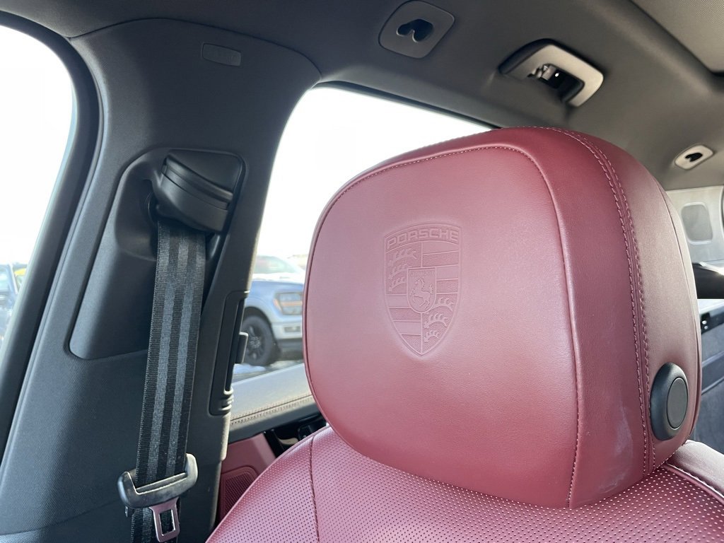 Used 2021 Porsche Cayenne Base image 26