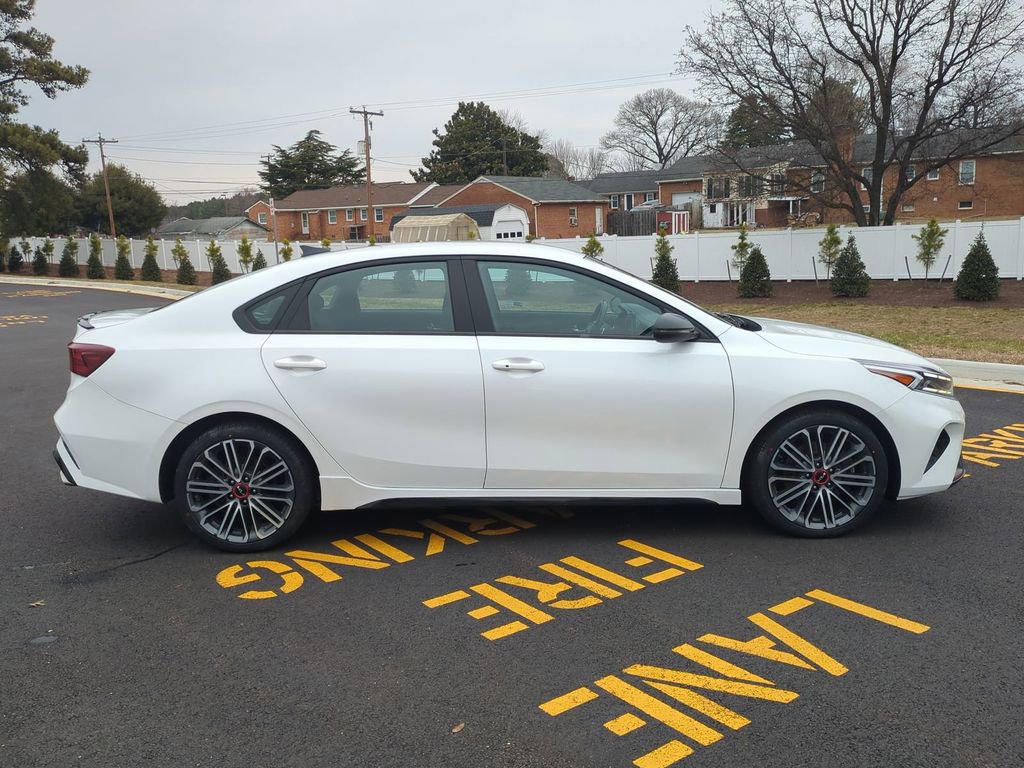 Used 2023 Kia Forte GT image 3