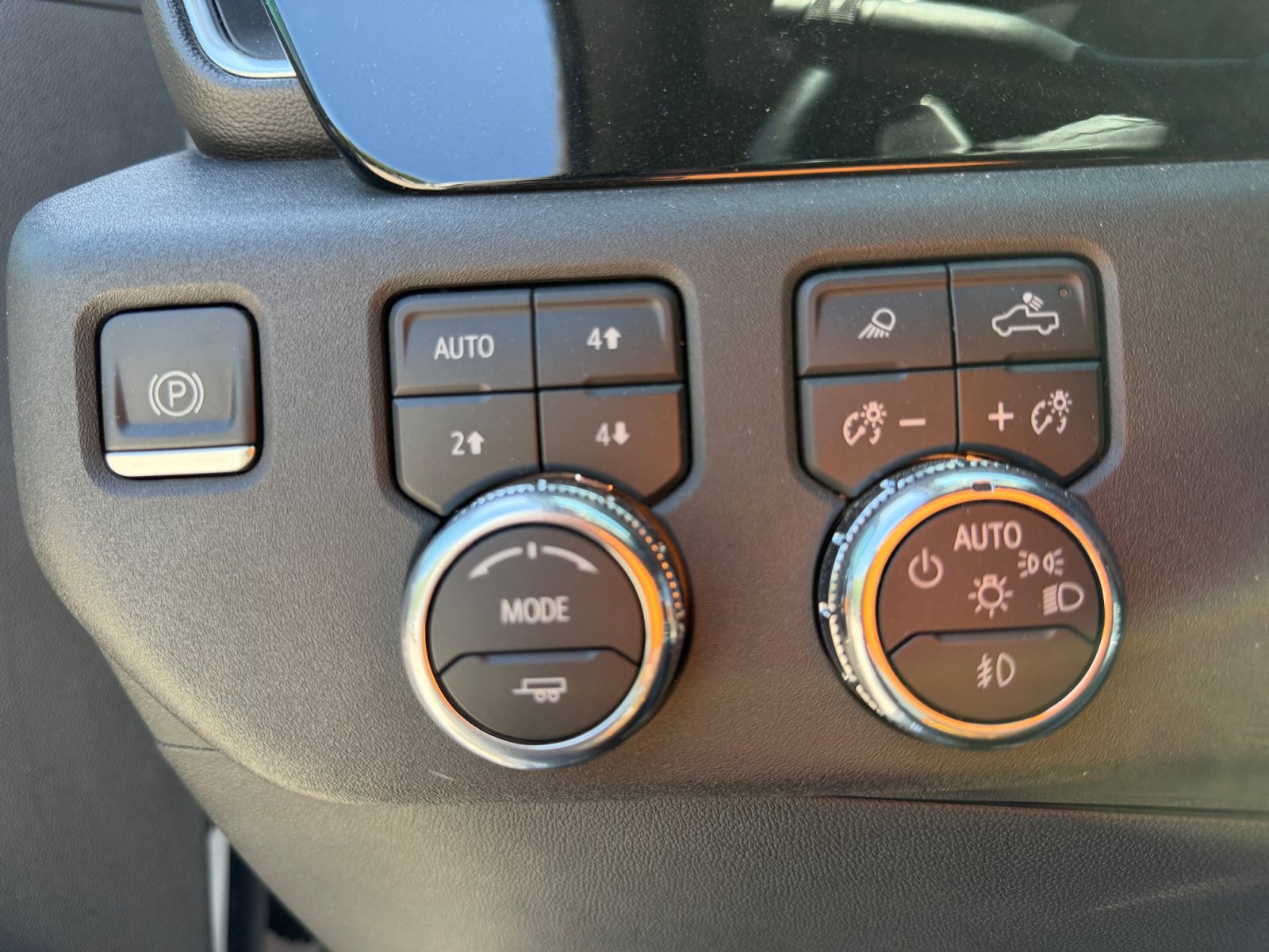 Used 2023 GMC Sierra 1500 SLT AWD/4WD image 22