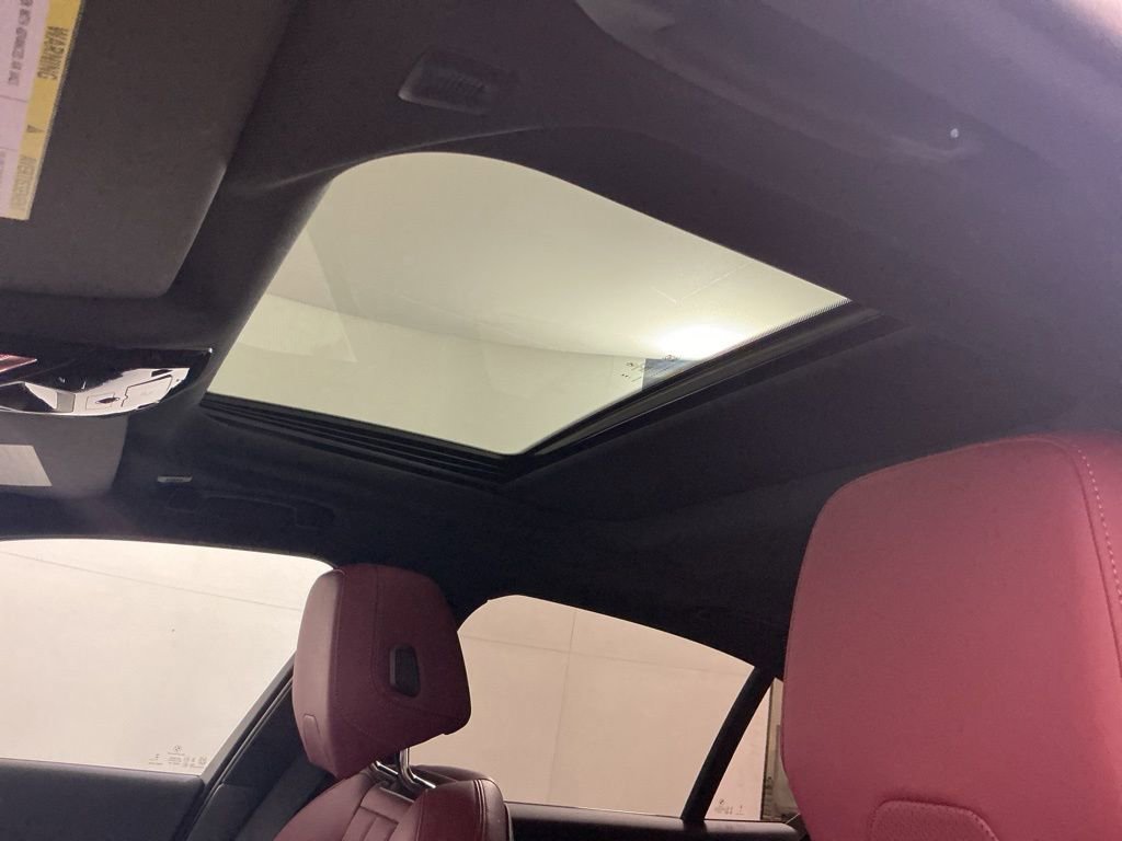 Certified 2025 BMW i5 xDrive40 w/ M Sport Package AWD/4WD image 23