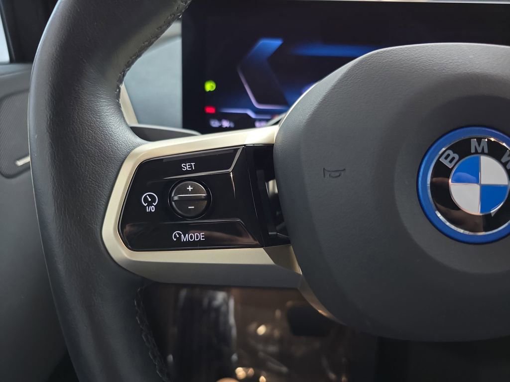 Used 2023 BMW iX xDrive50 w/ Premium Package image 20