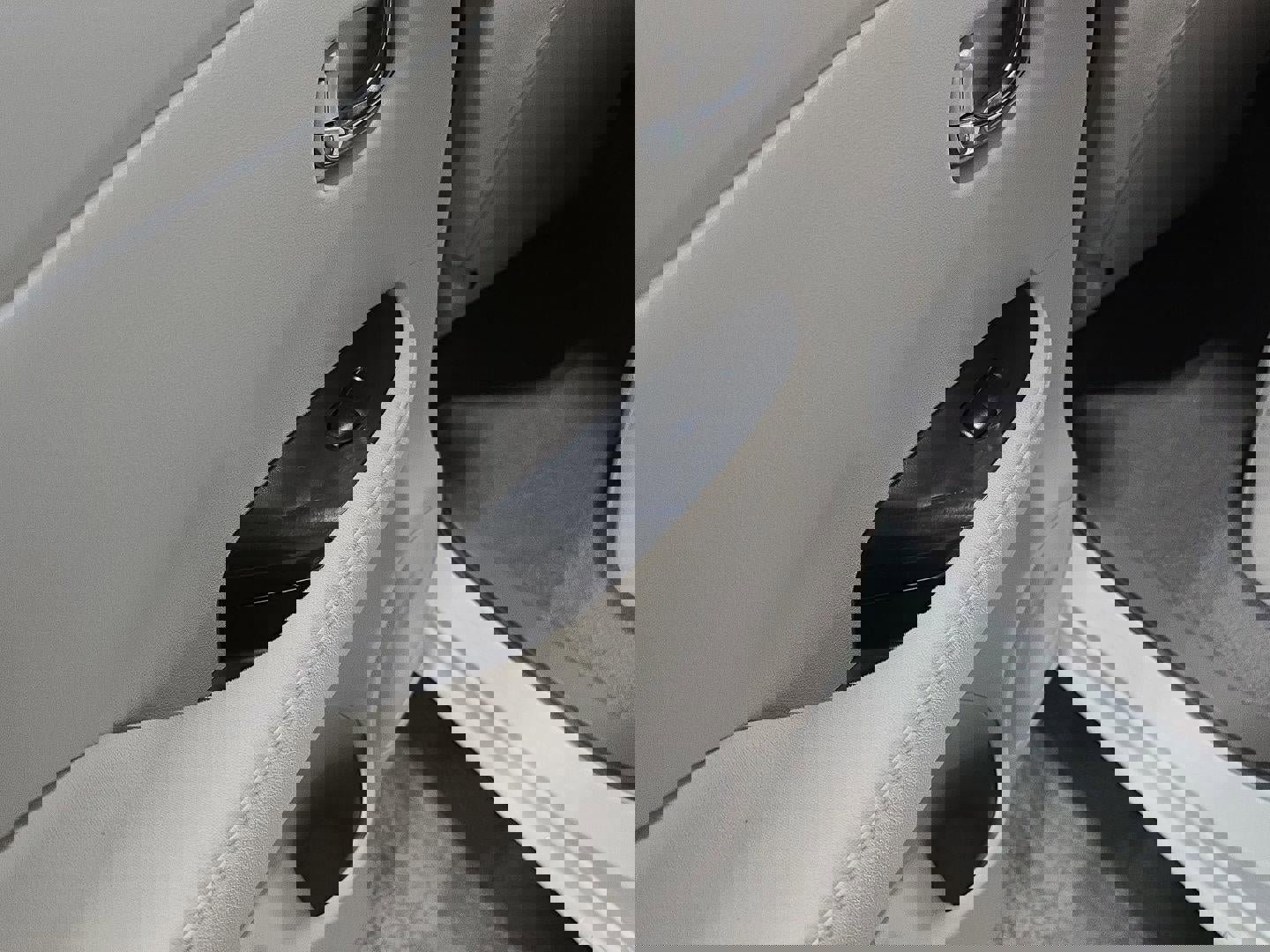 Used 2012 Nissan Leaf SL image 22