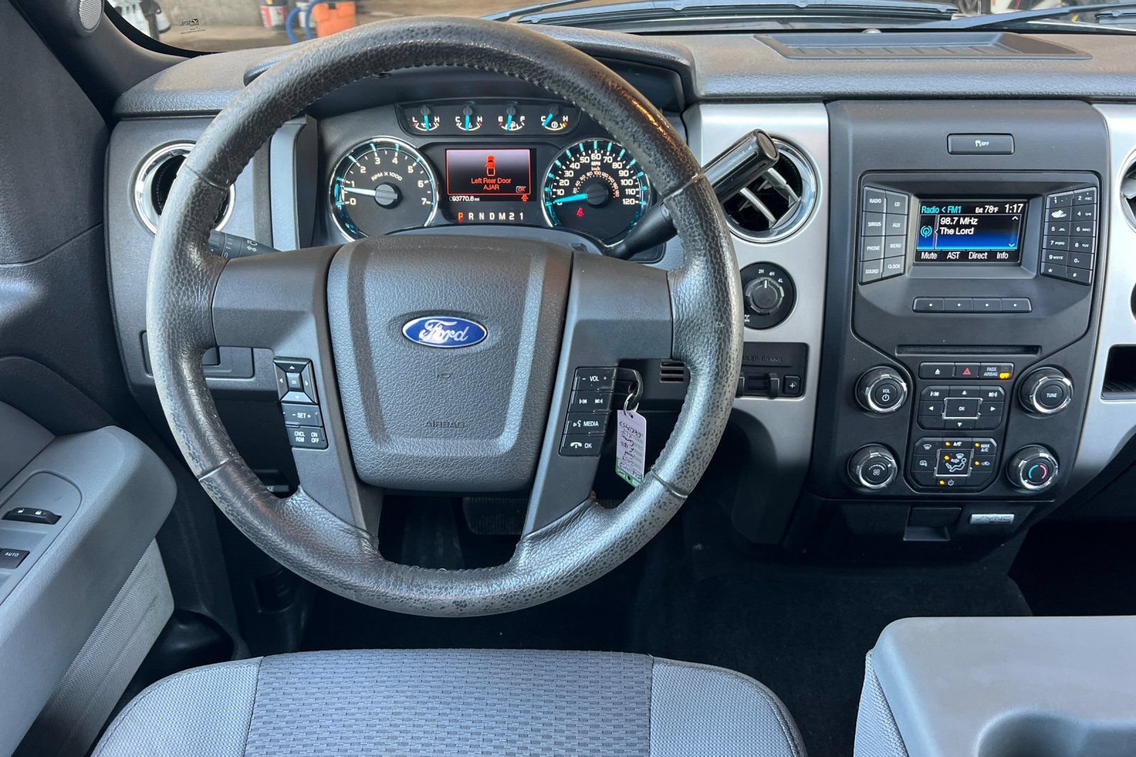 Used 2013 Ford F150 XLT w/ XLT Chrome Pkg AWD/4WD image 11