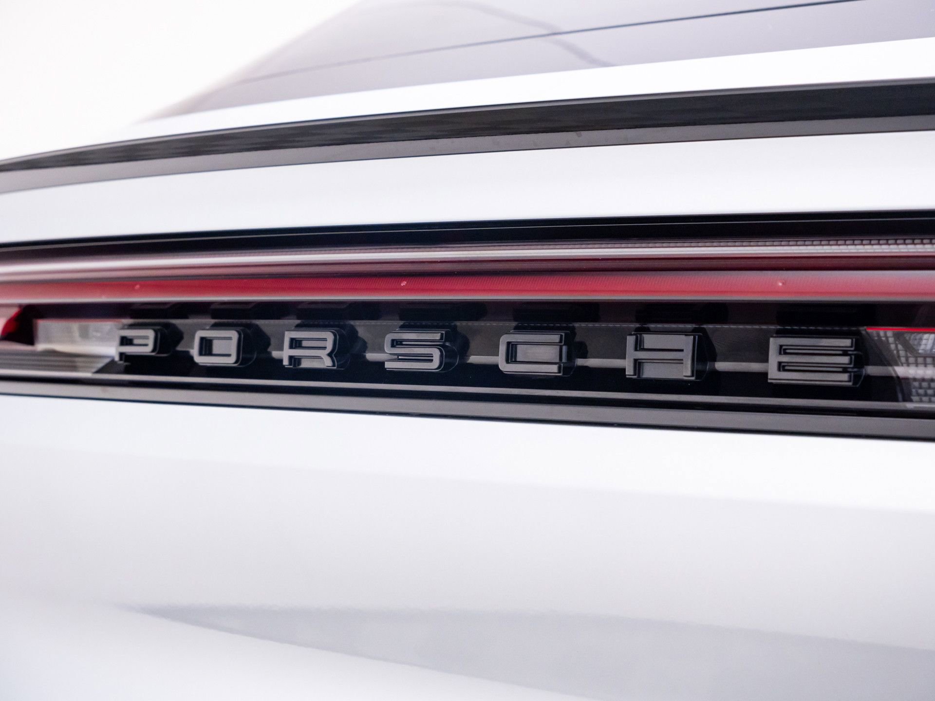 Certified 2025 Porsche Cayenne Coupe AWD/4WD image 39