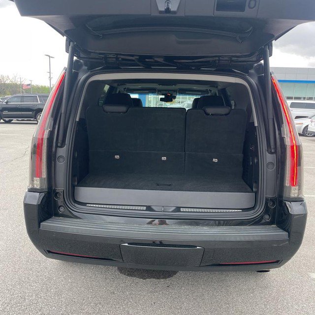 Used 2019 Cadillac Escalade Luxury image 18