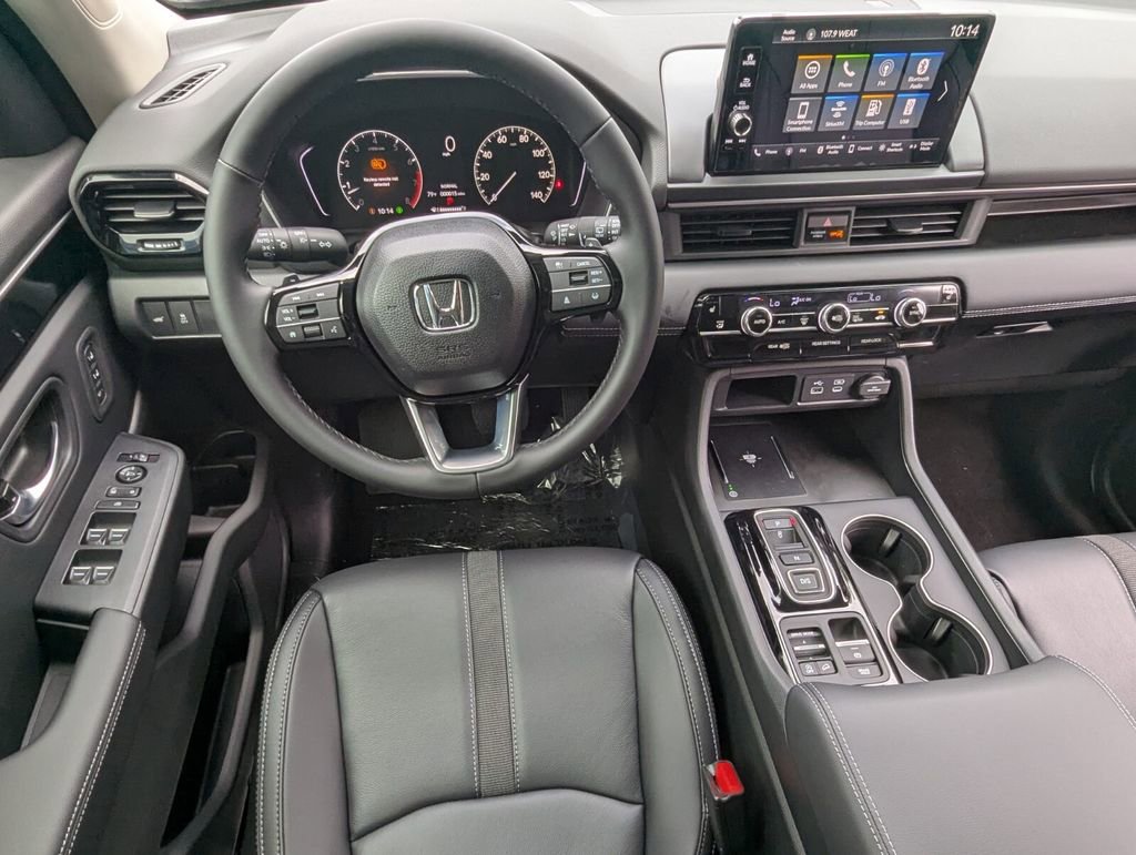 New 2025 Honda Pilot Black Edition image 15