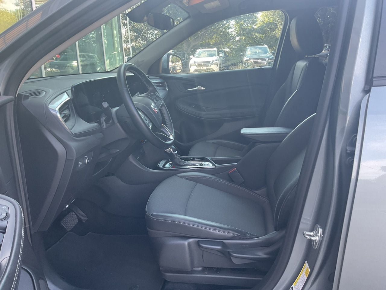 Used 2025 Buick Encore GX Preferred FWD image 8
