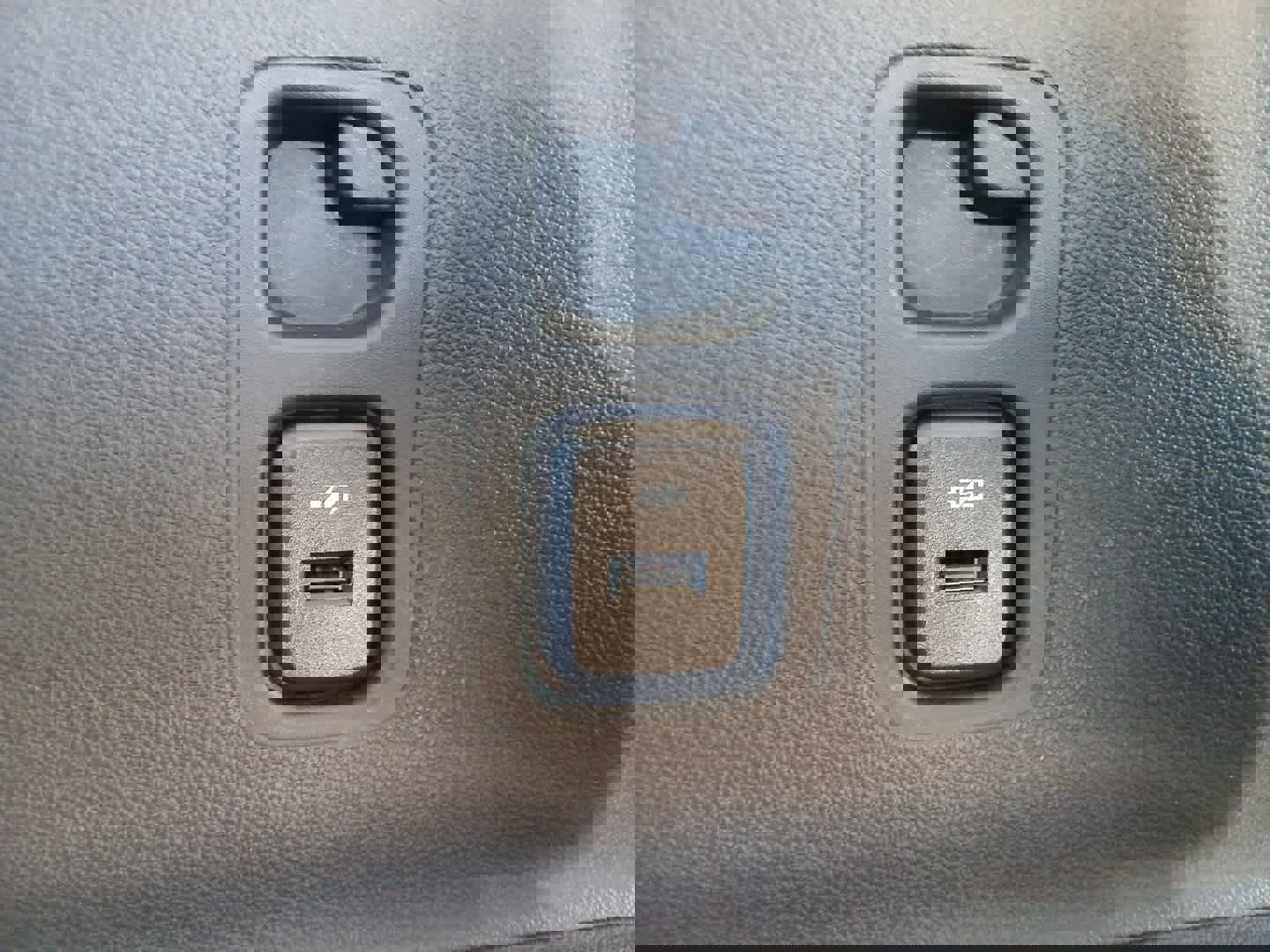 Used 2019 Buick Enclave Essence image 52