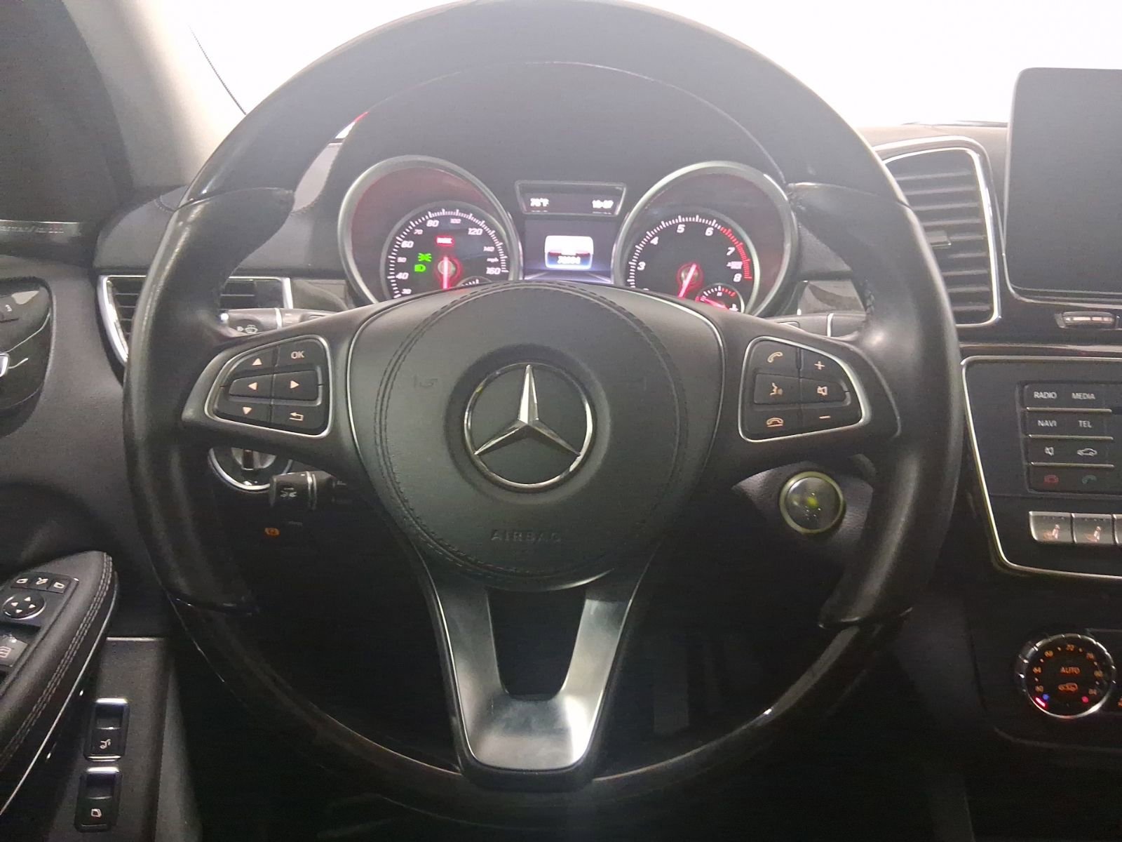 Used 2018 Mercedes-Benz GLS 550 4MATIC w/ Driver Assistance Package image 21