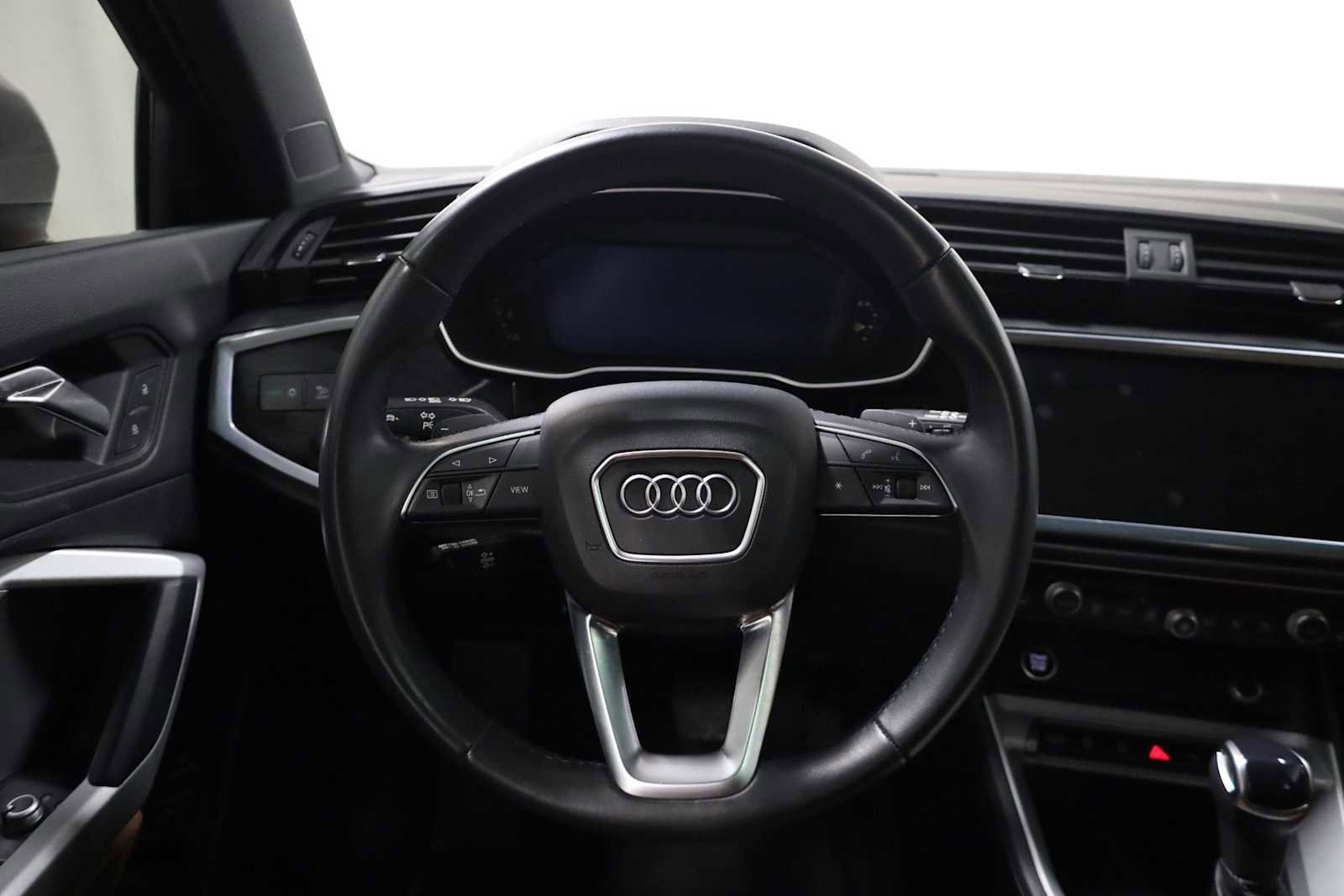 Used 2023 Audi Q3 2.0T Premium w/ Convenience Package image 23