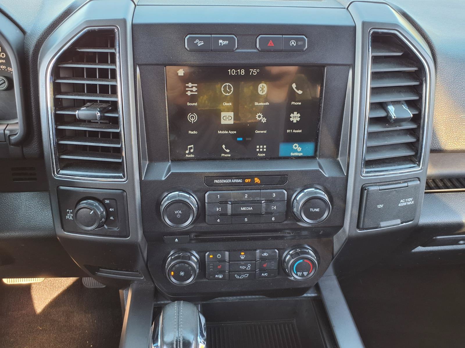 Used 2018 Ford F150 XLT w/ Equipment Group 302A Luxury AWD/4WD image 13
