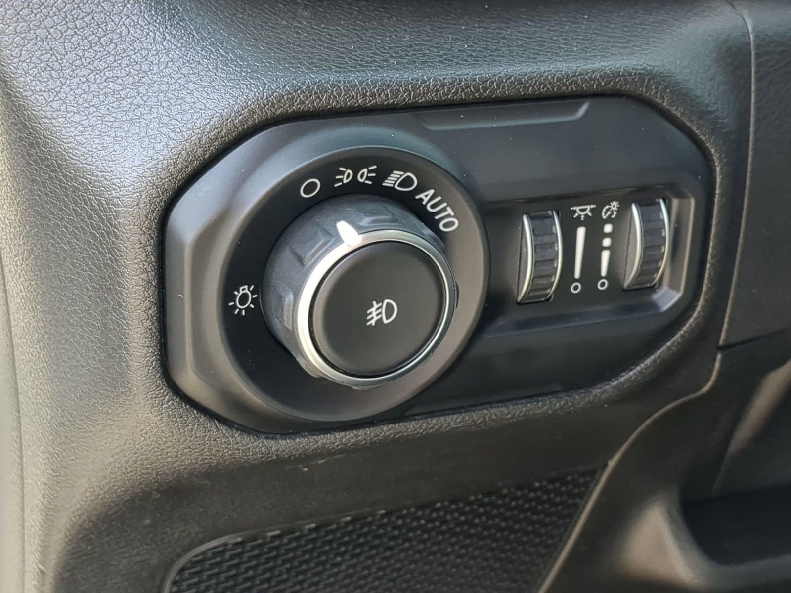 Used 2018 Jeep Wrangler Unlimited Sport S AWD/4WD image 20