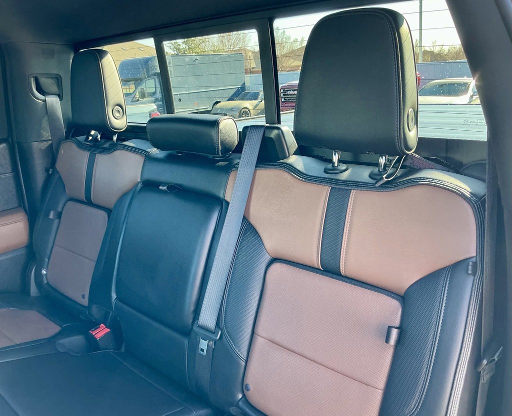 Used 2021 Chevrolet Silverado 1500 High Country w/ Technology Package image 29