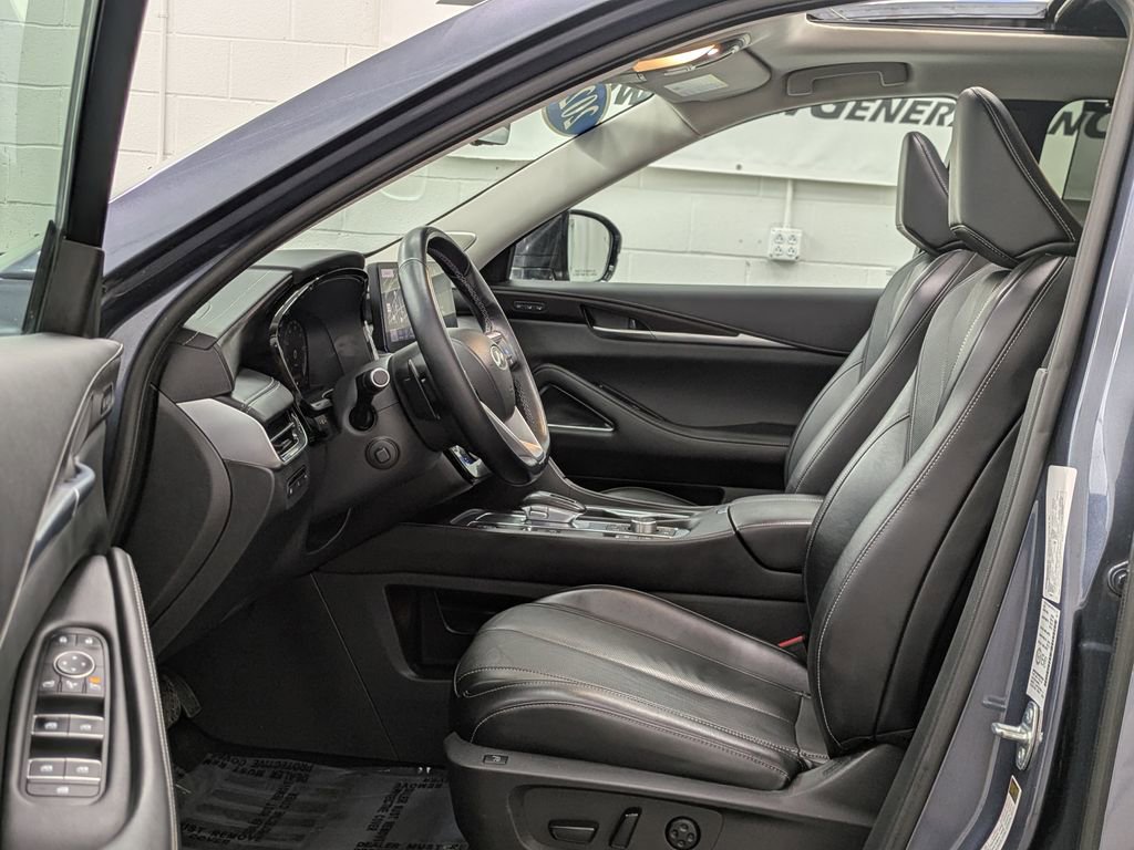 Used 2022 INFINITI QX60 Sensory image 3
