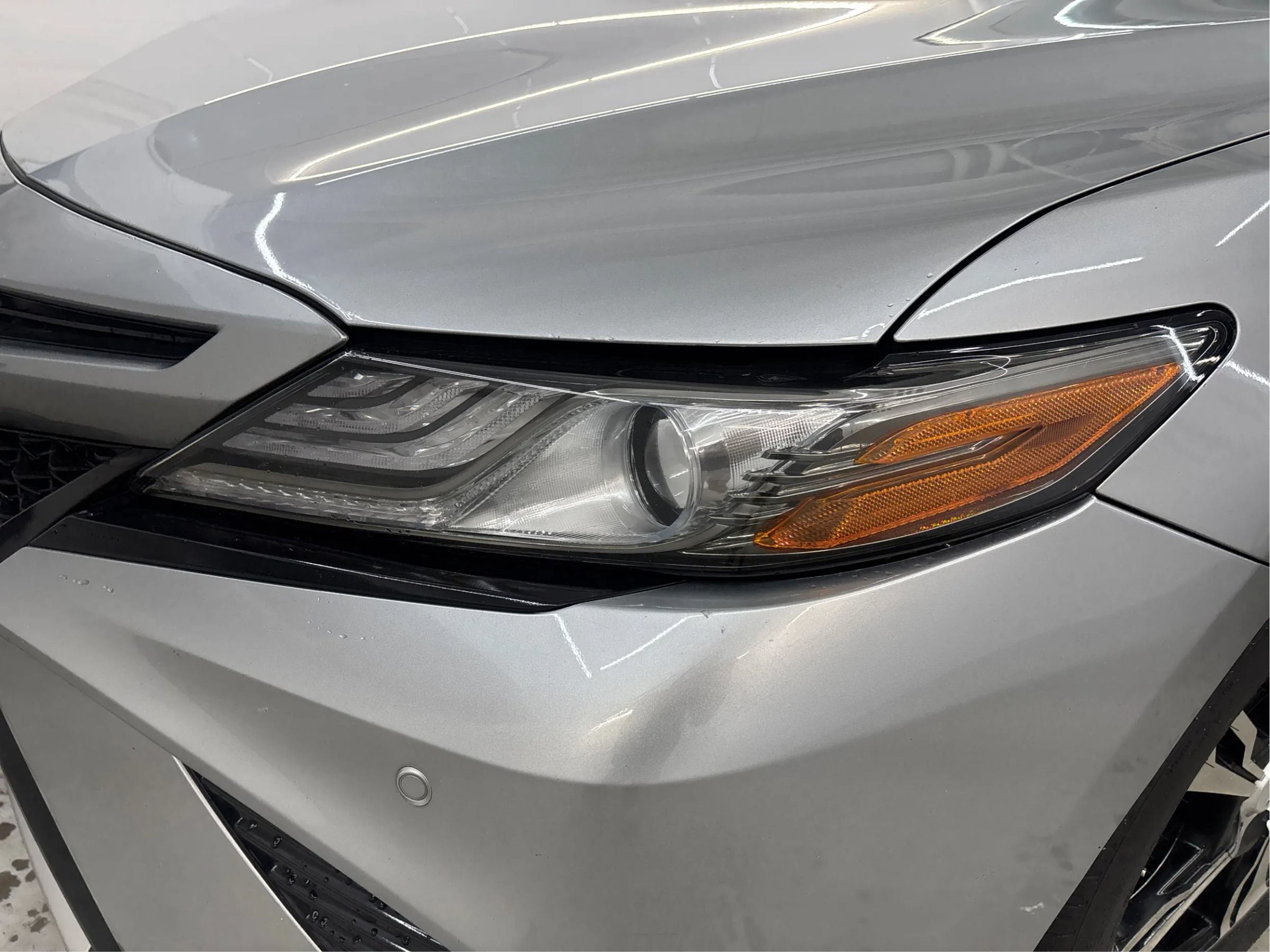 Used 2018 Toyota Camry XSE FWD image 32