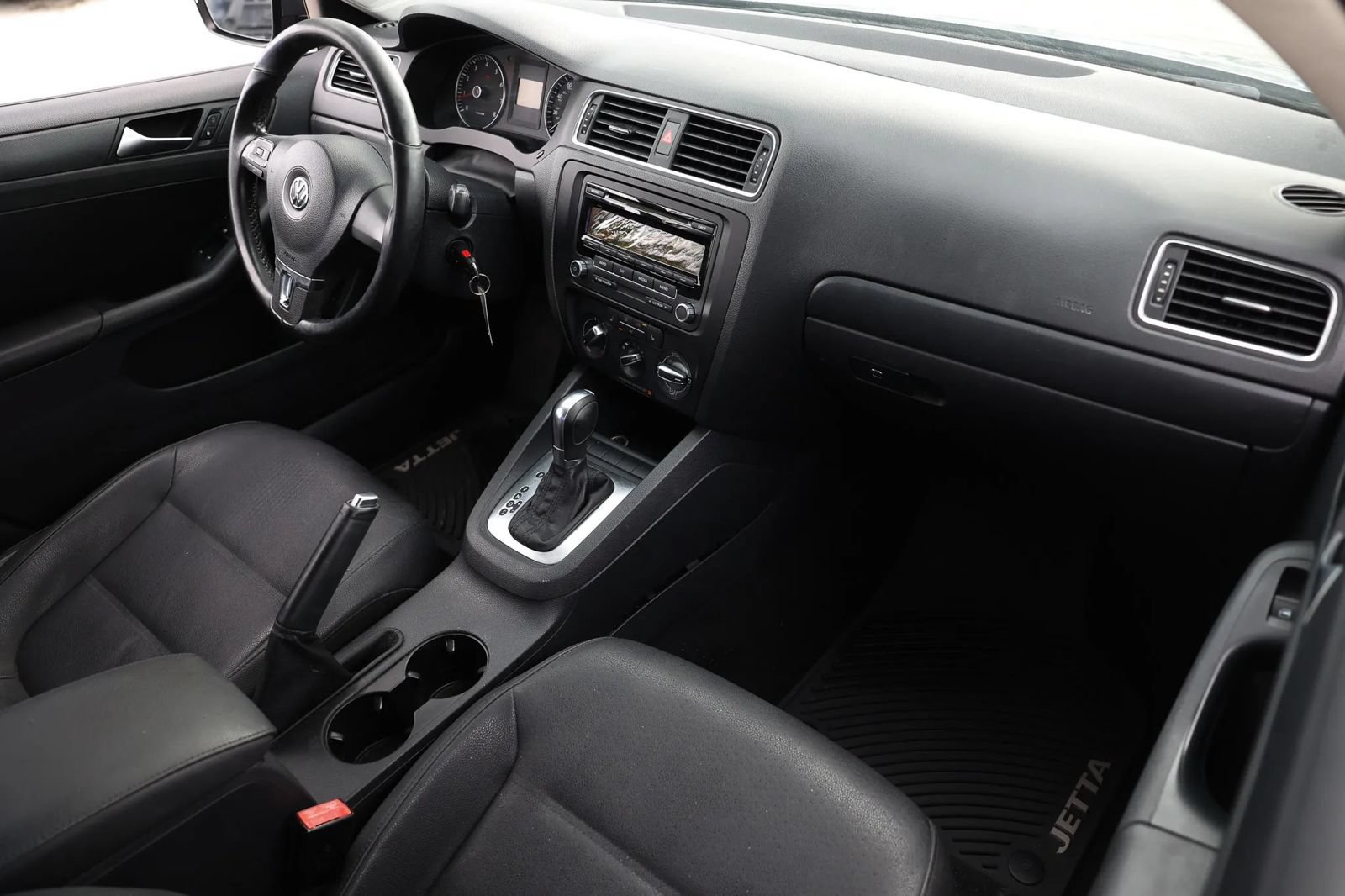 Used 2012 Volkswagen Jetta SE FWD image 23