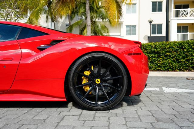 Used 2018 Ferrari 488 GTB image 16