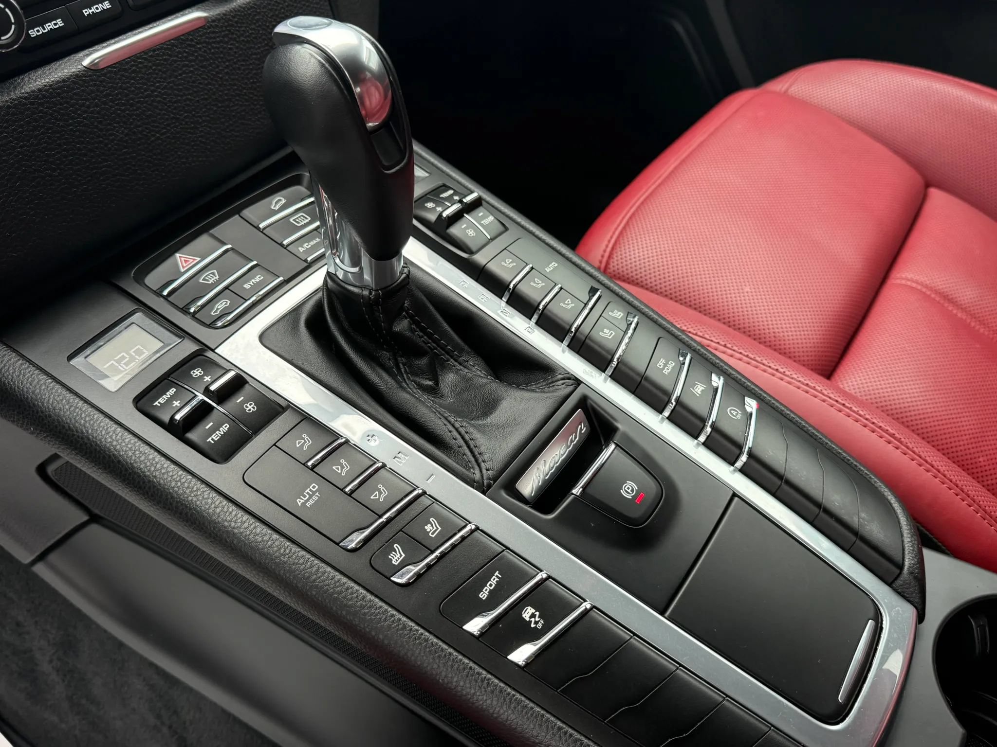 Used 2018 Porsche Macan S AWD/4WD image 17