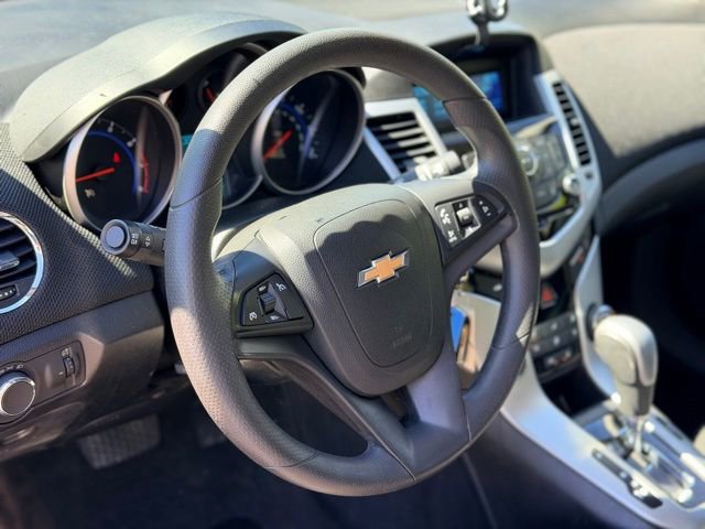 Used 2016 Chevrolet Cruze LT FWD image 6