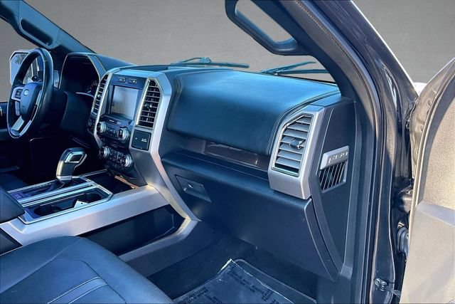 Used 2015 Ford F150 Platinum w/ Equipment Group 701A Luxury AWD/4WD image 13