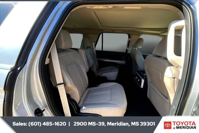 Used 2022 Ford Expedition Limited image 19