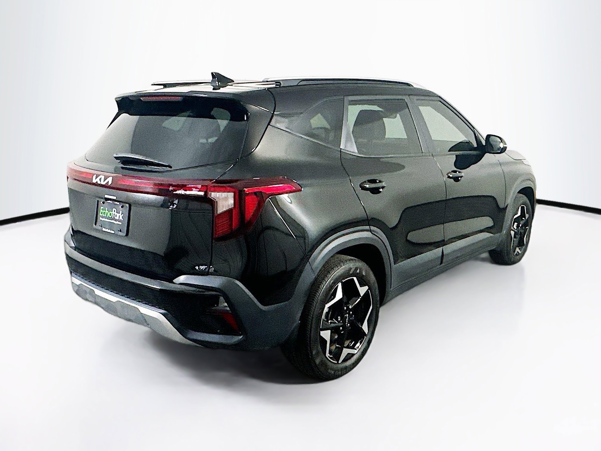 Used 2025 Kia Seltos S FWD image 9
