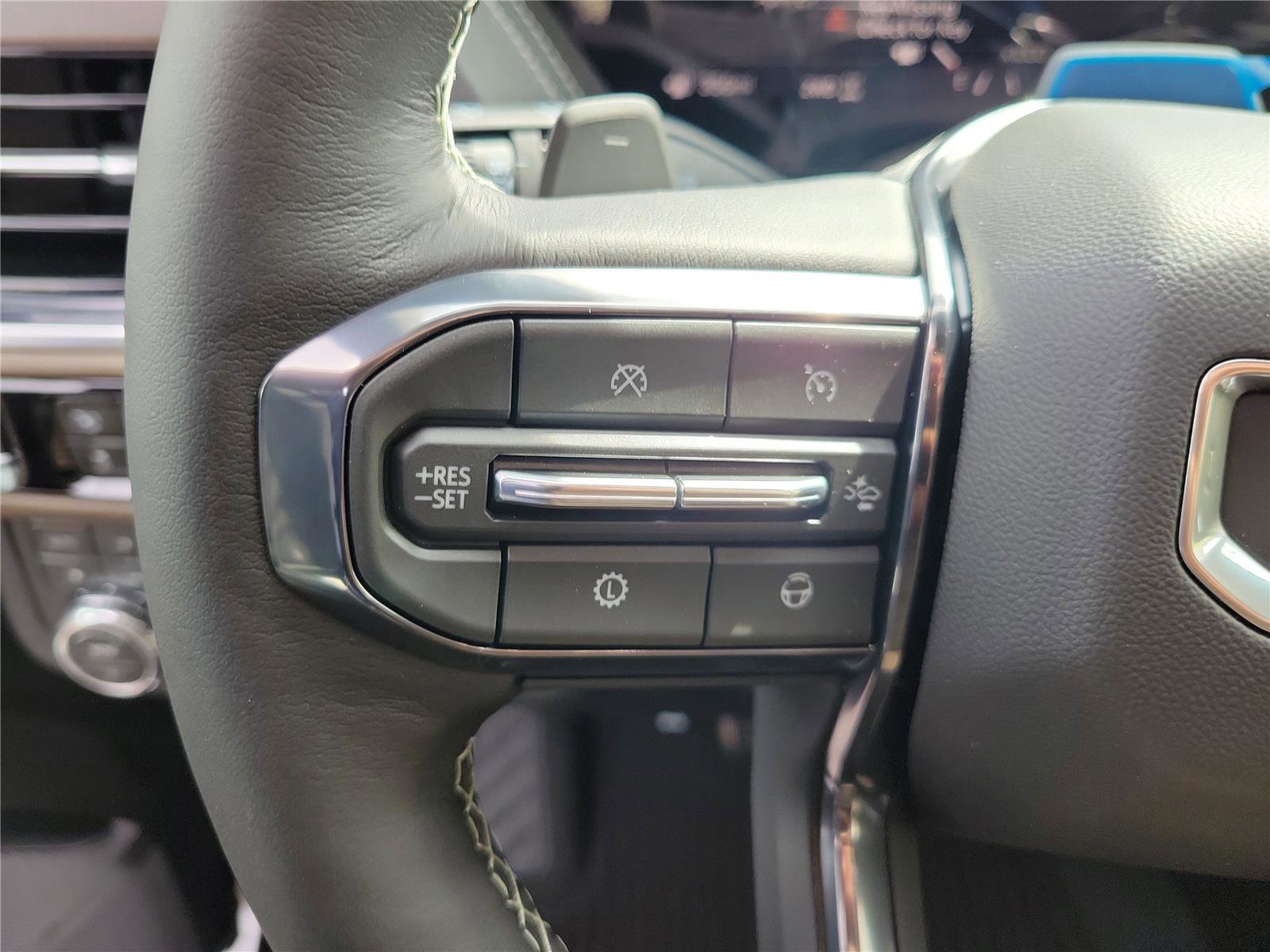 New 2026 GMC Yukon Denali Ultimate AWD/4WD image 26