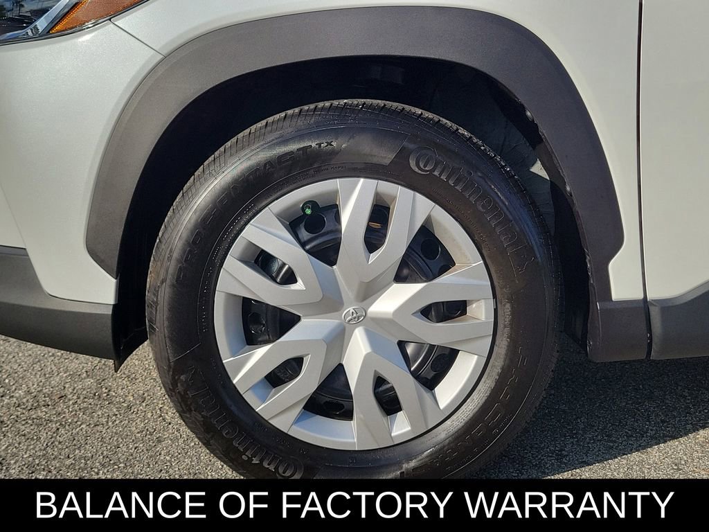 Used 2025 Toyota Corolla Cross L FWD image 2