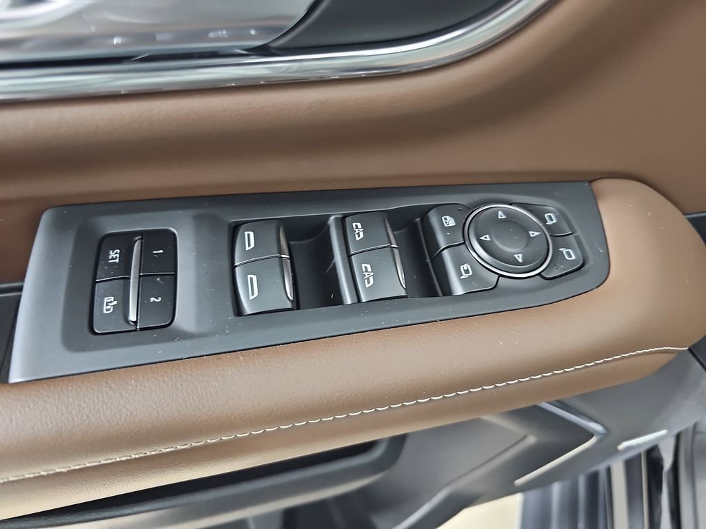 Certified 2023 Chevrolet Tahoe High Country AWD/4WD image 35