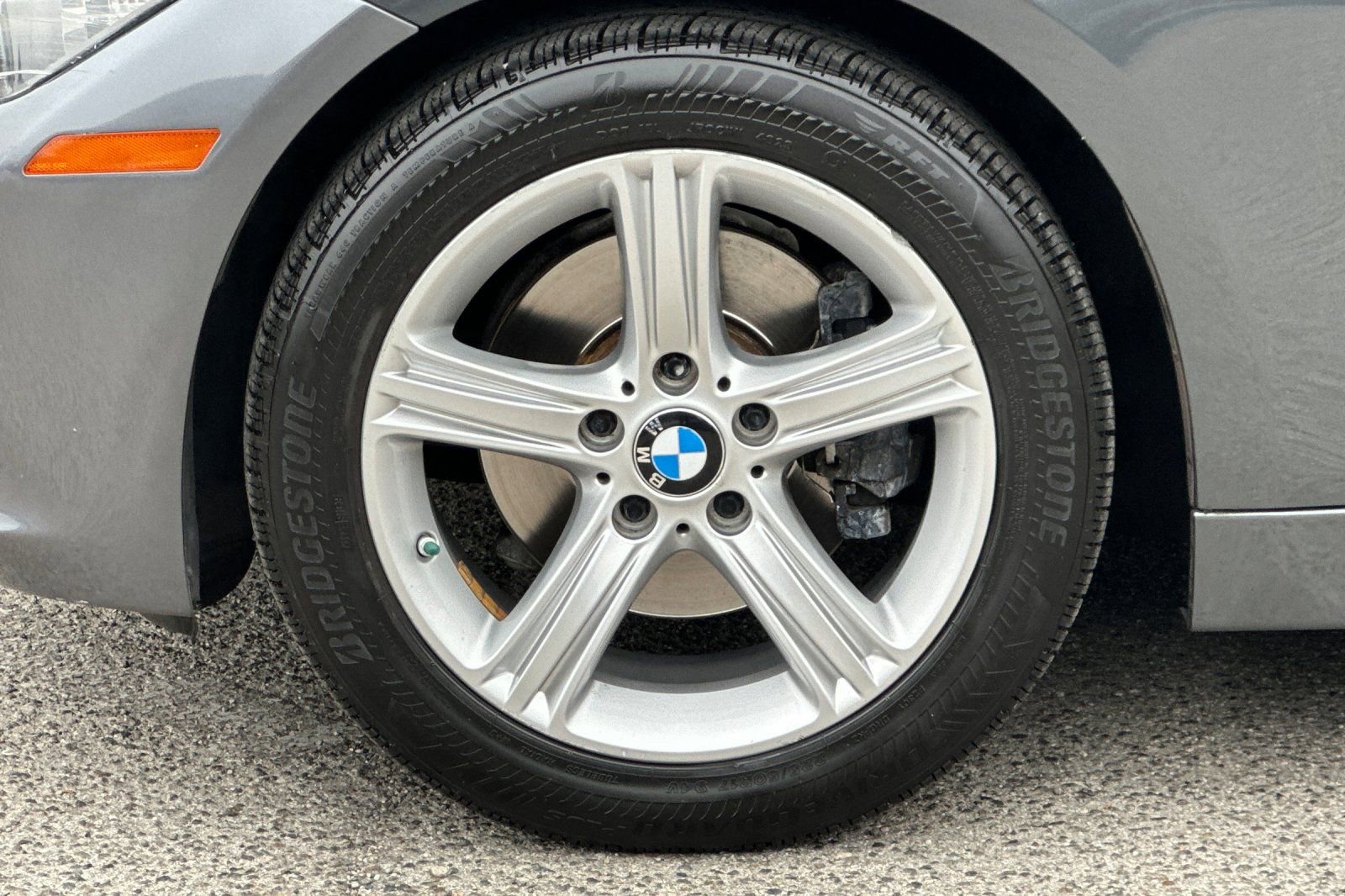Used 2015 BMW 320i Sedan RWD image 31