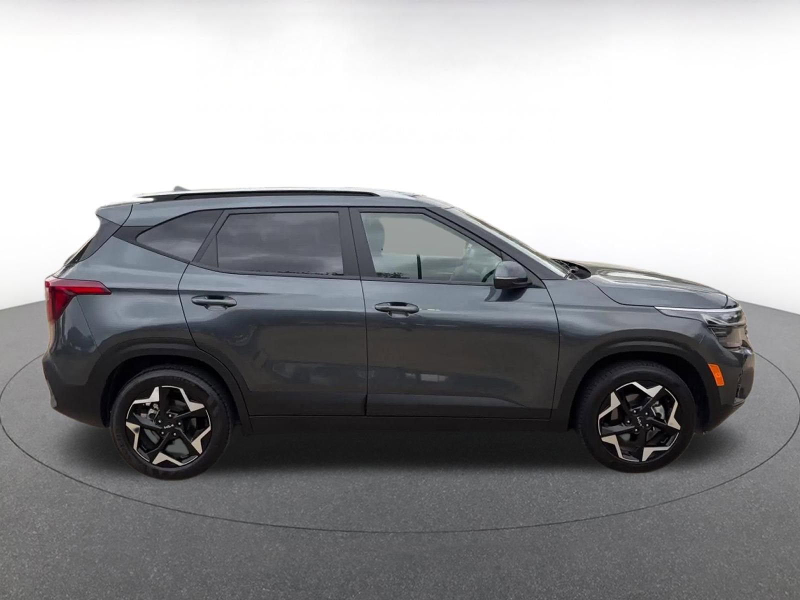 Used 2025 Kia Seltos S image 16