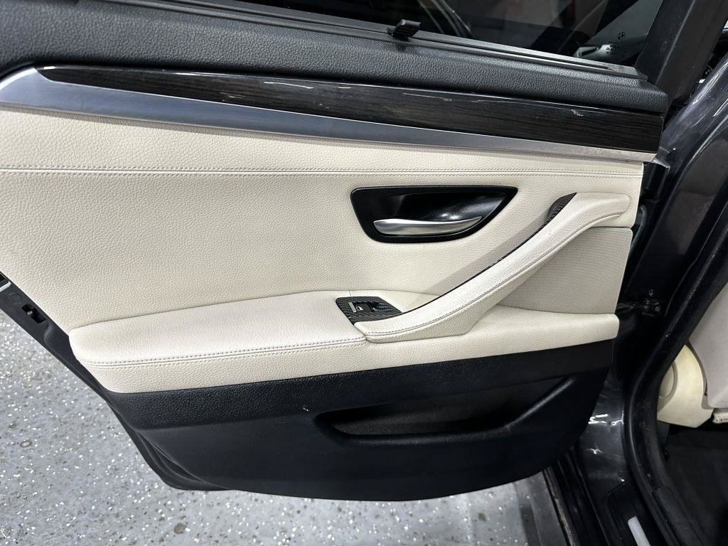 Used 2011 BMW 535i Sedan RWD image 26