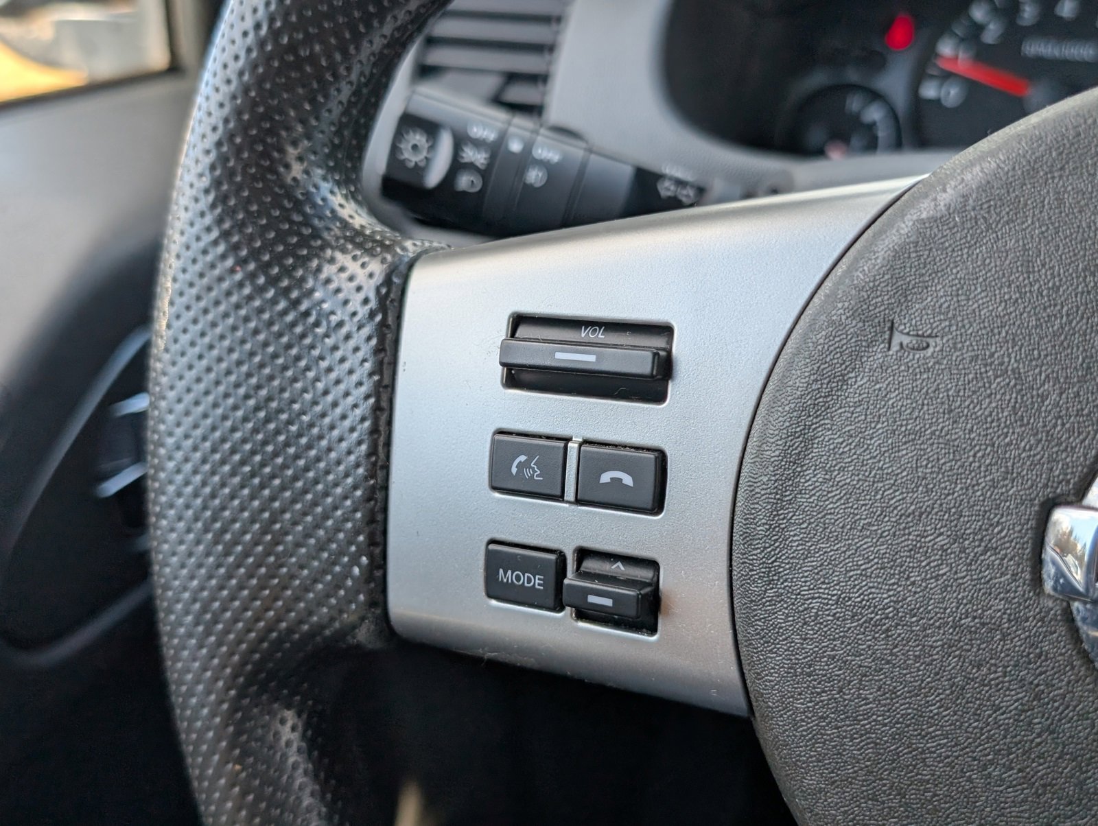 Used 2020 Nissan Frontier SV image 22