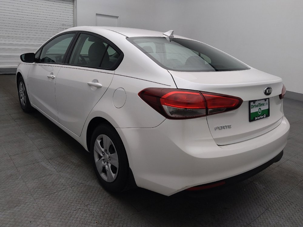 Used 2017 Kia Forte LX w/ LX Popular Package image 5