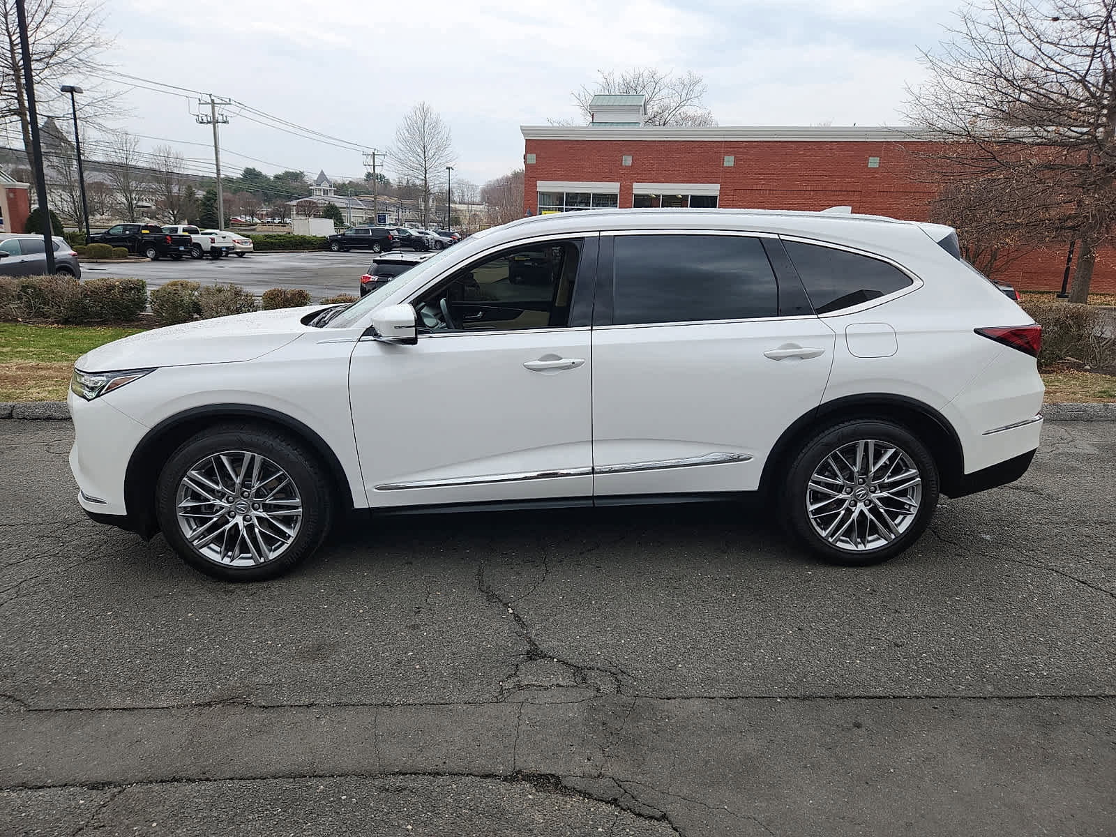 Used 2023 Acura MDX SH-AWD w/ Advance Package image 8