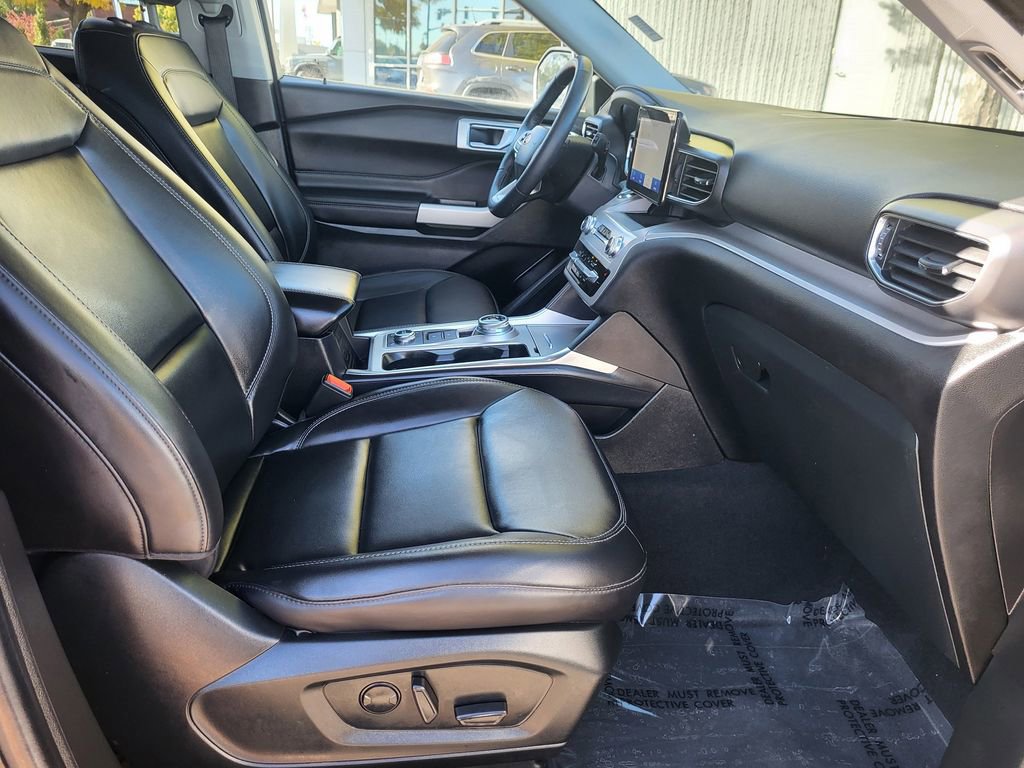 Certified 2023 Ford Explorer XLT w/ Equipment Group 202A image 21