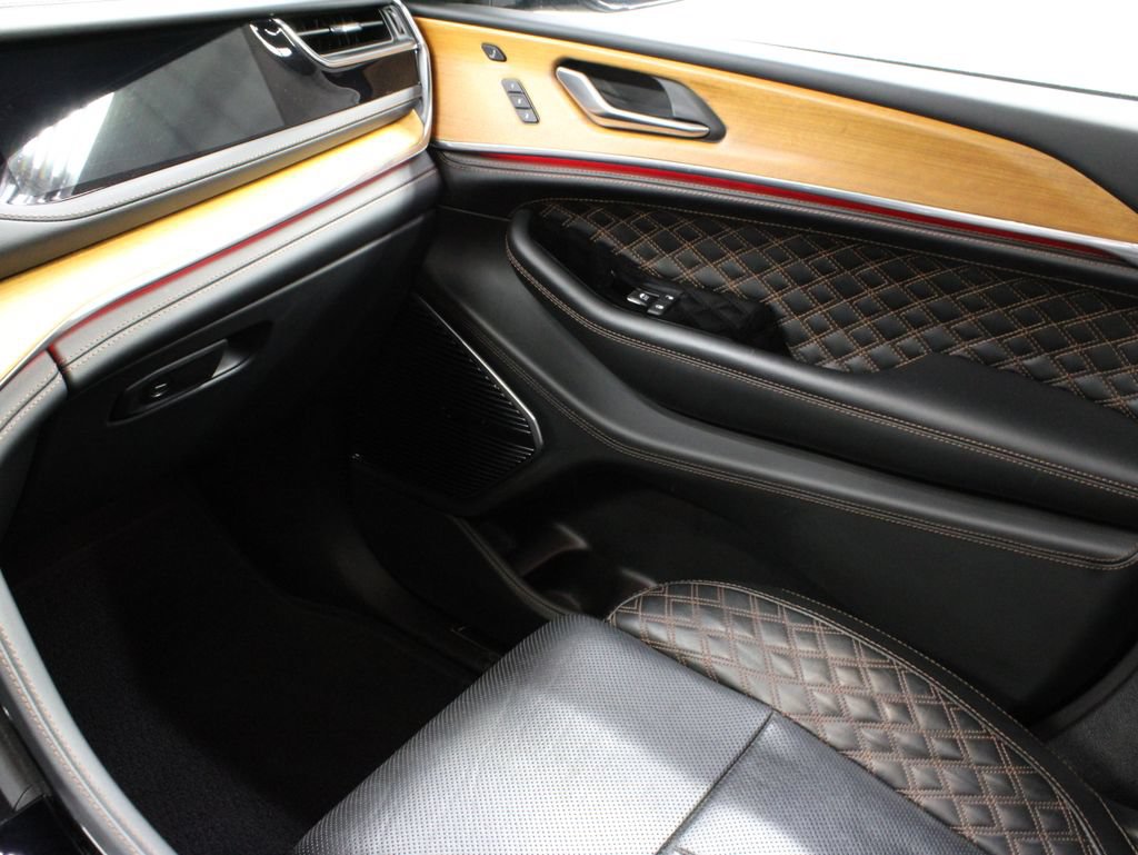 Used 2023 Jeep Grand Cherokee L Summit AWD/4WD image 39