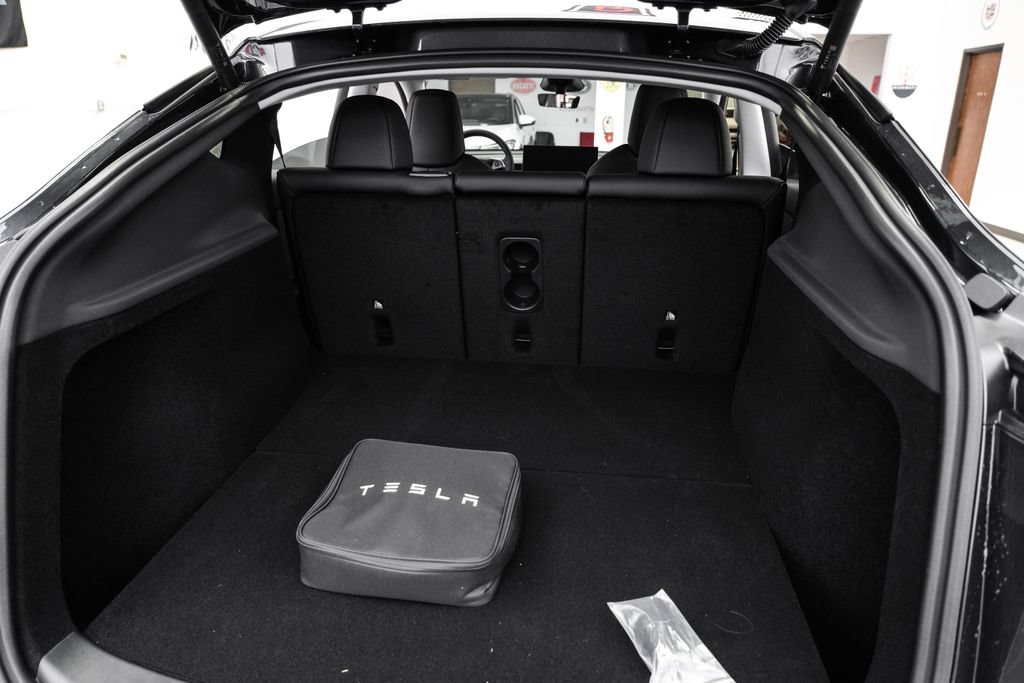 Used 2026 Tesla Model Y 2WD image 48