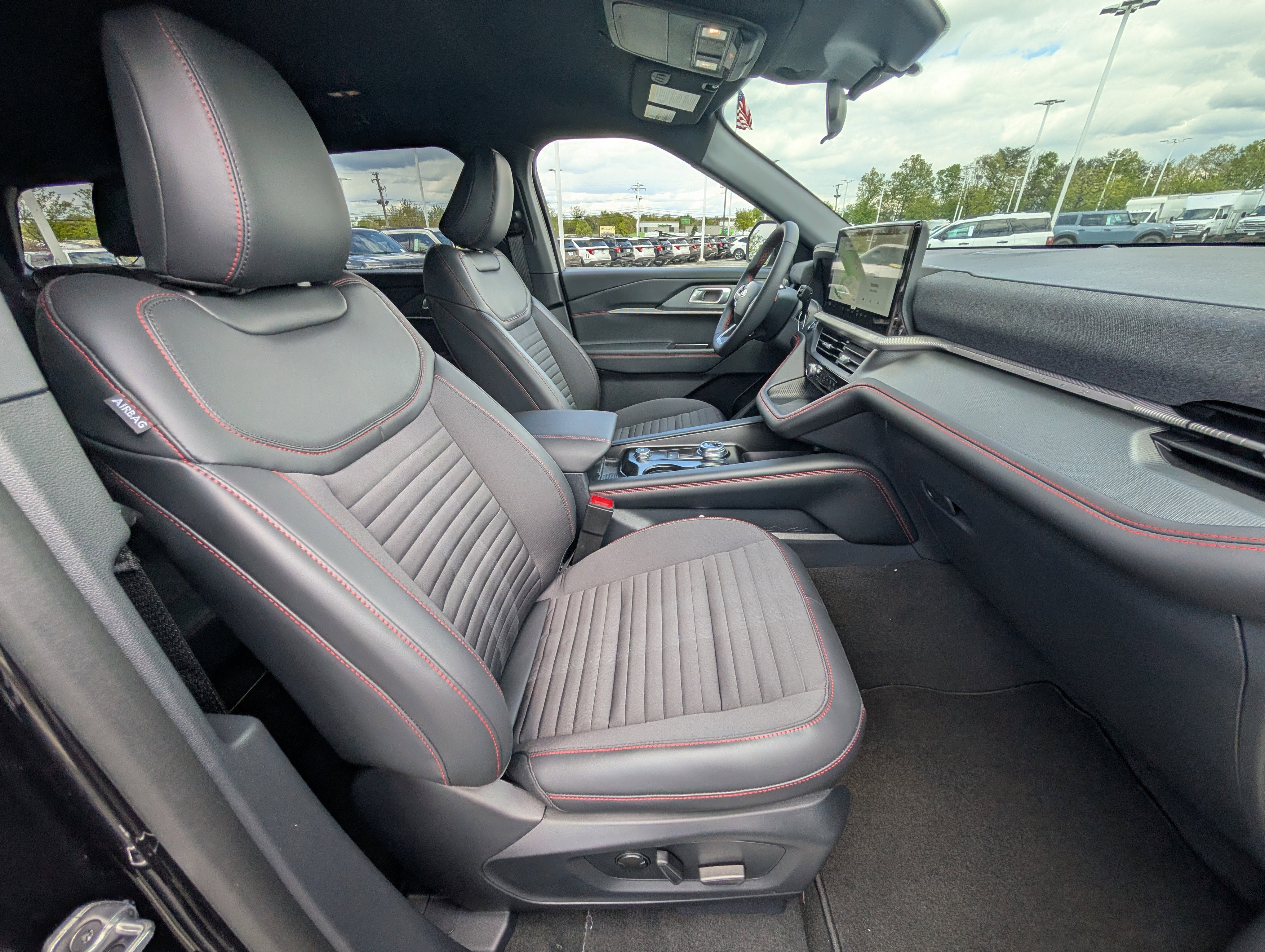 New 2026 Ford Explorer ST-Line AWD/4WD image 6