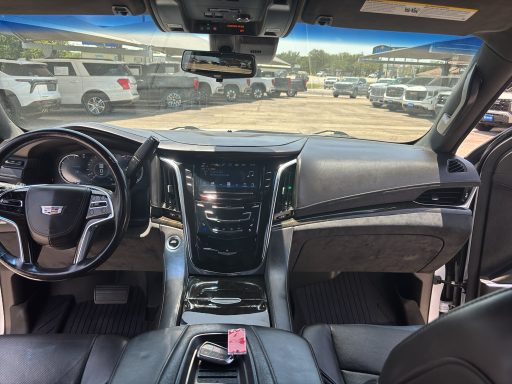 Used 2018 Cadillac Escalade ESV Platinum AWD/4WD image 27
