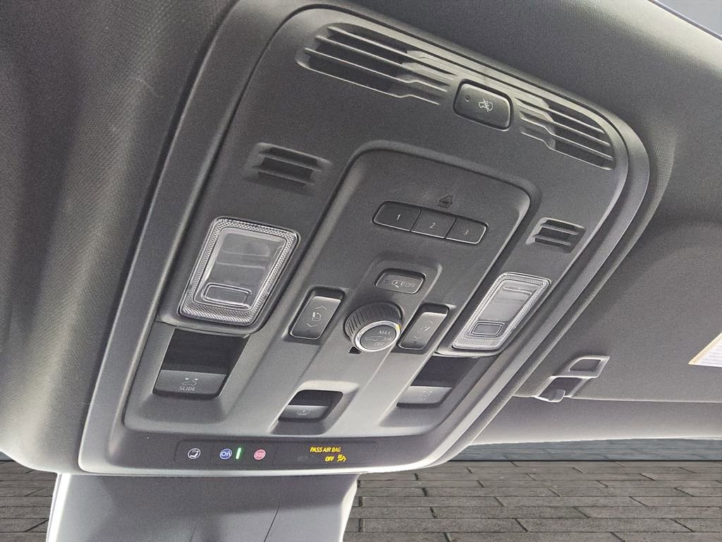 Used 2023 Cadillac Escalade ESV Sport w/ Touring Package image 29