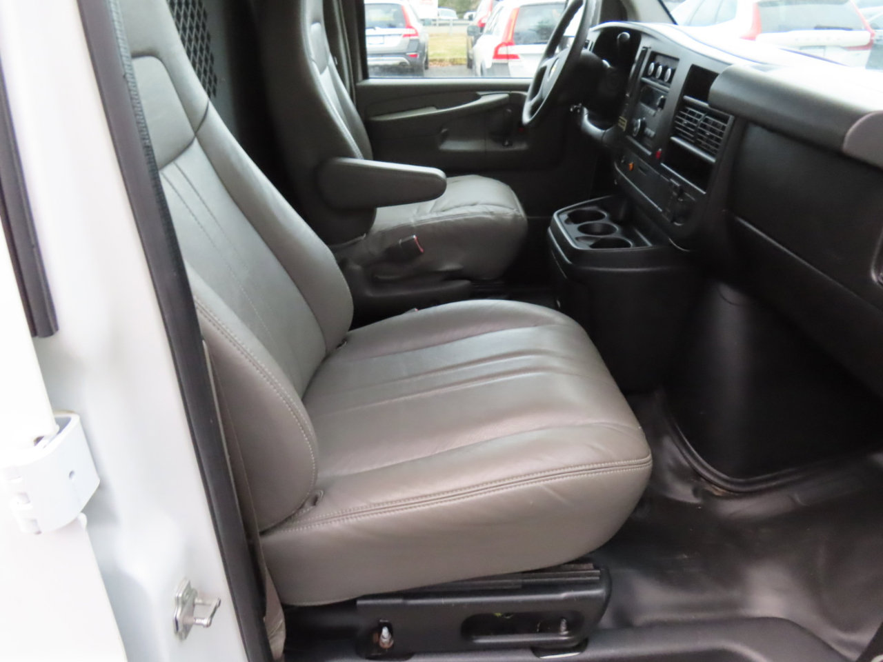 Used 2013 Chevrolet Express 1500 image 15