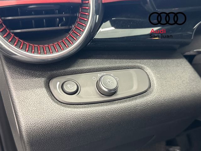 Used 2025 Chevrolet Trax RS w/ Sunroof Package image 26