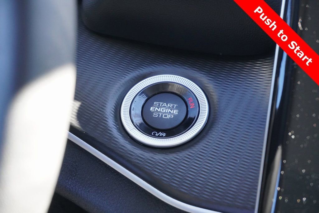 Used 2024 Jeep Grand Cherokee Laredo image 25